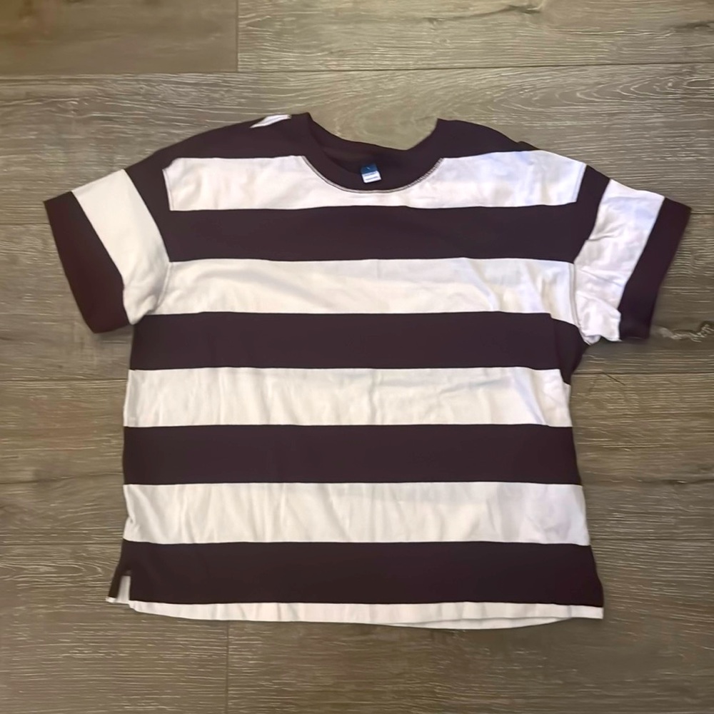 Women’s Old Navy t-Shirt